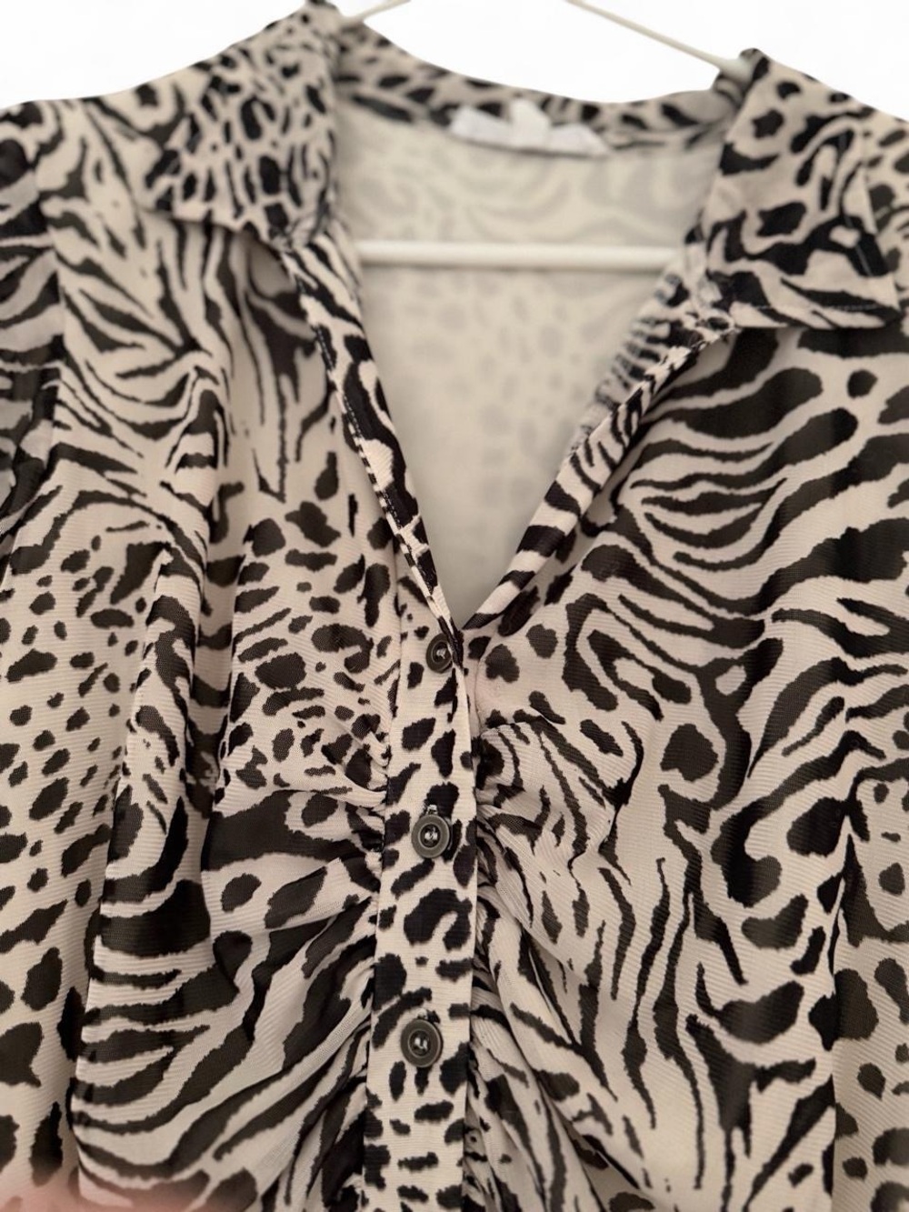 Women's Black and White Animal Print Button-Front Top - Picture 5 of 6